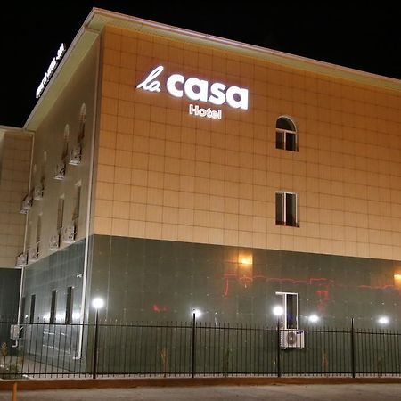 Lacasa Hotel Atyraū エクステリア 写真