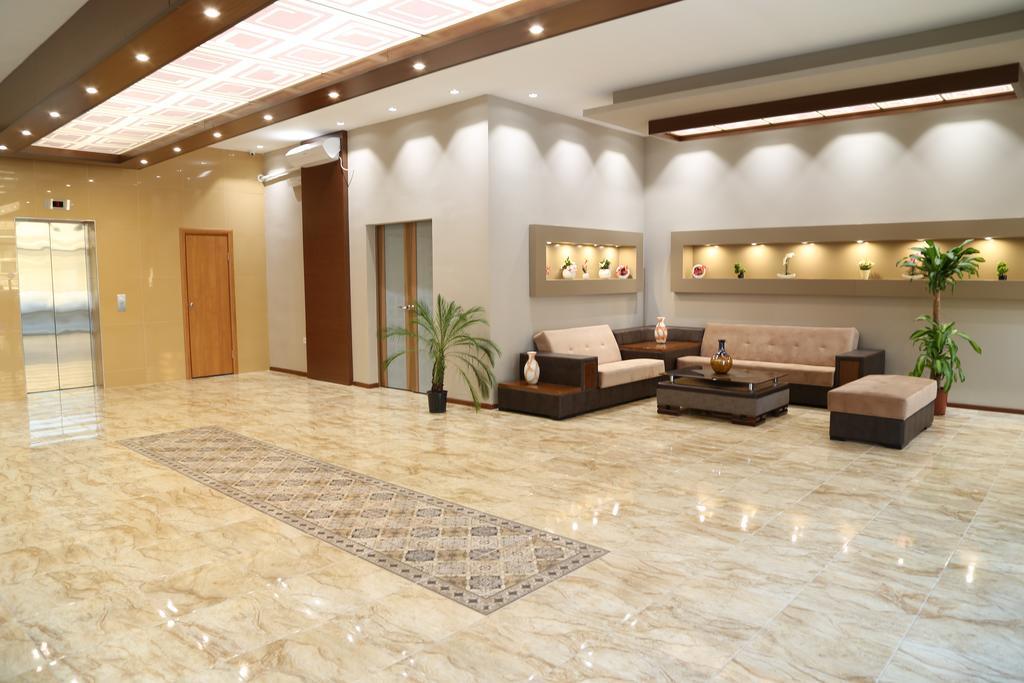 Lacasa Hotel Atyraū エクステリア 写真
