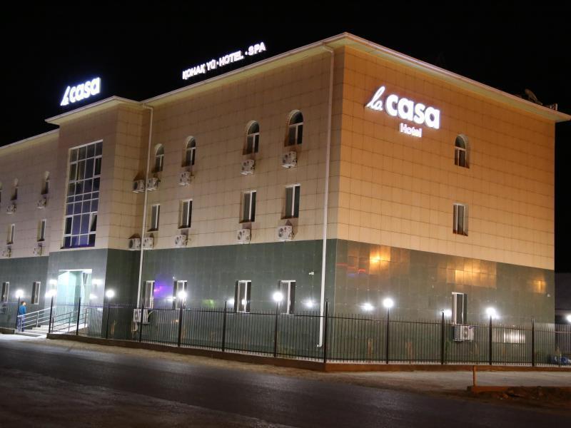 Lacasa Hotel Atyraū エクステリア 写真